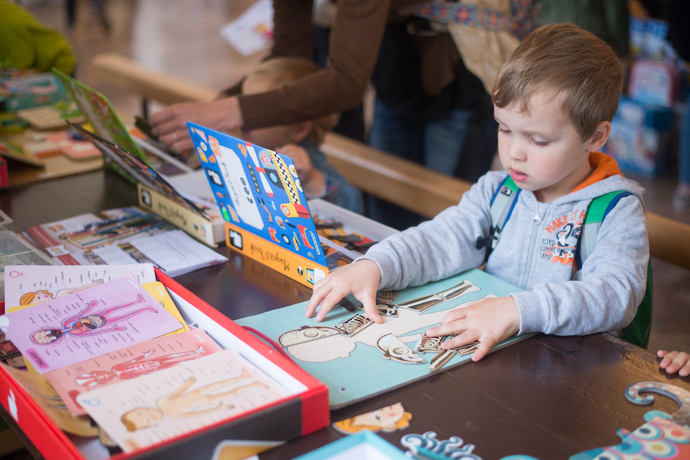 Tipps für Spielsachen für Kinder ab 6 Jahren - Magnetische Tafel Körperteile