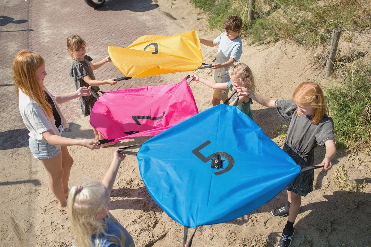 Squirrel parachutes | BS Toys